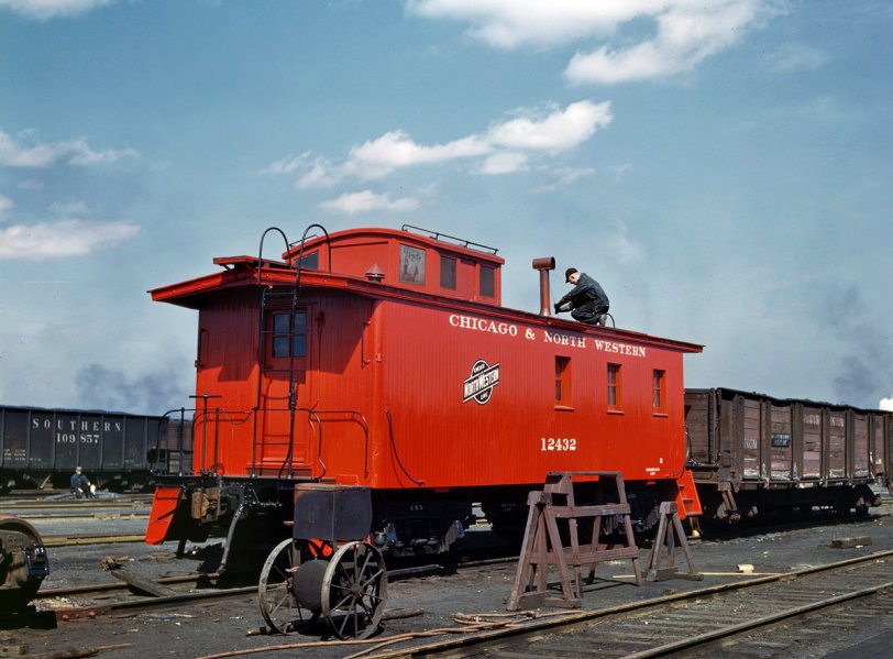 The Red Caboose: 1943