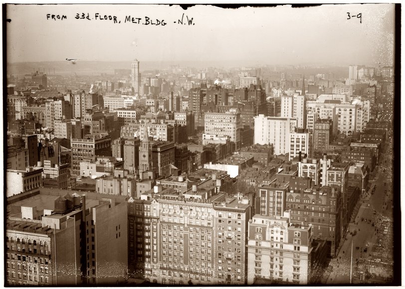 Photo of: New York: 1908 -- The New York of 1908 as seen from the 33rd floor of the Metropolitan Life building. View full size. 5x7 glass negative, George Grantham Bain Collection.