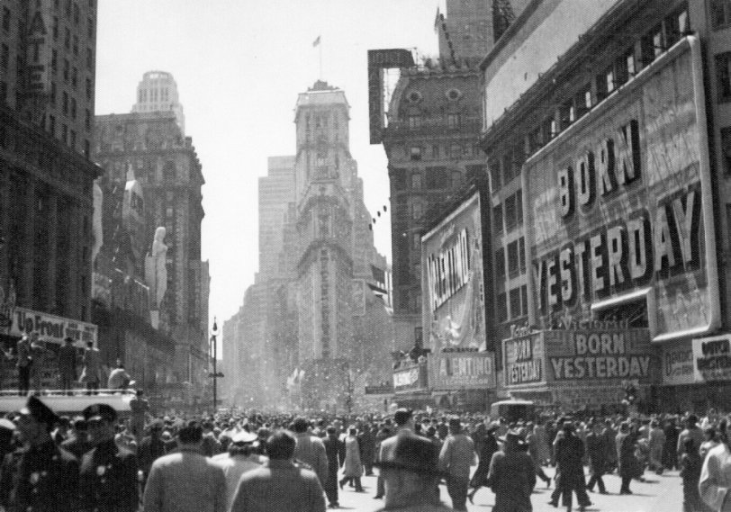 Taken on April 20, 1951 in New York City by Peter Jingeleski. View full size.
