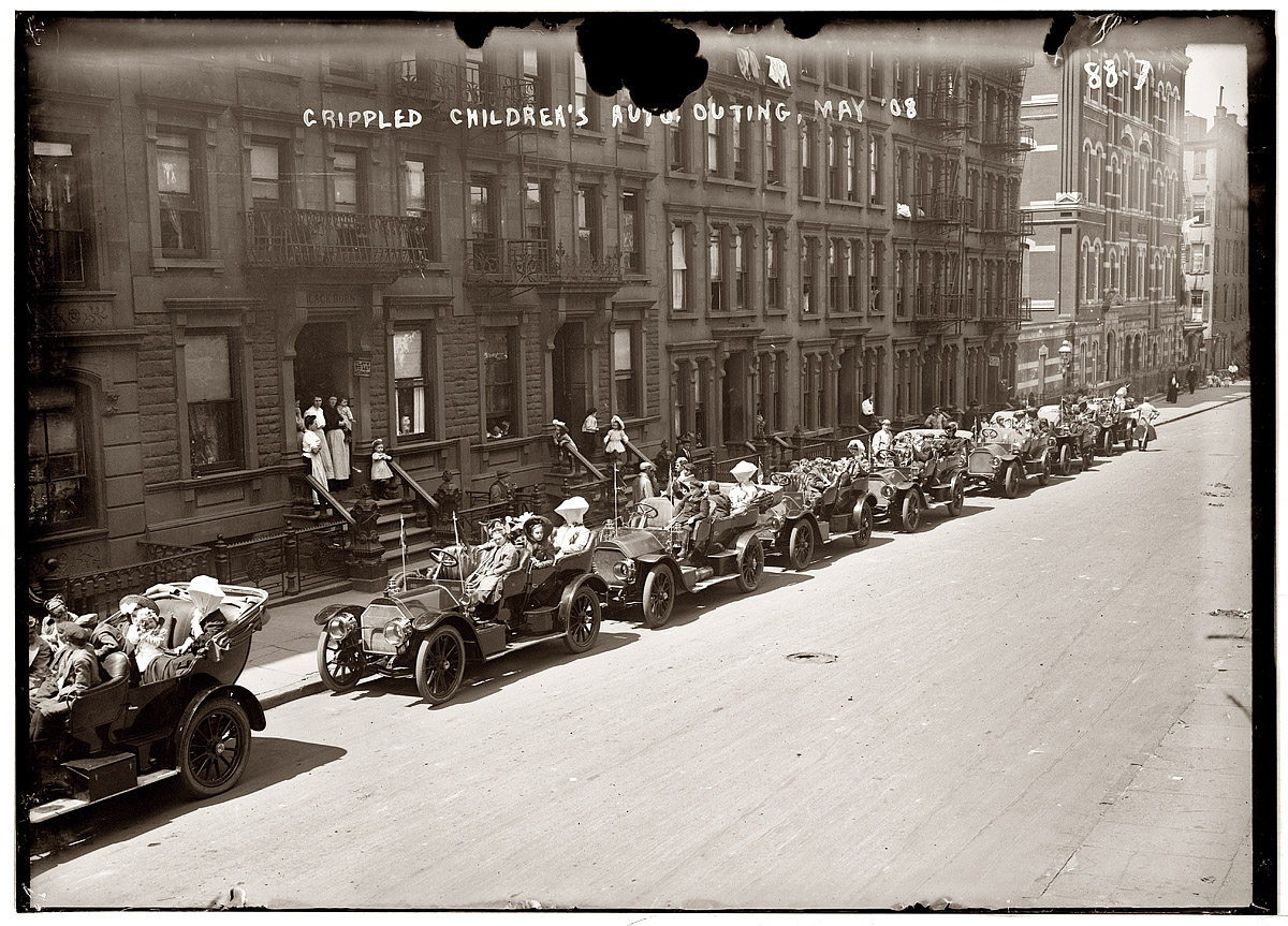 "Auto Rides for Crippled Children," New York. May 25, 1908. 5x7 glass negative, George Grantham Bain Collection. View full size | Zoom in.