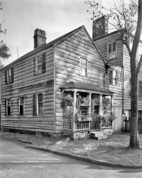 Savannah, Georgia. 1939 or 1944. "Davenport tenement, small dwelling, Houston and State streets." 8x10 negative by Frances Benjamin Johnston. View full size.