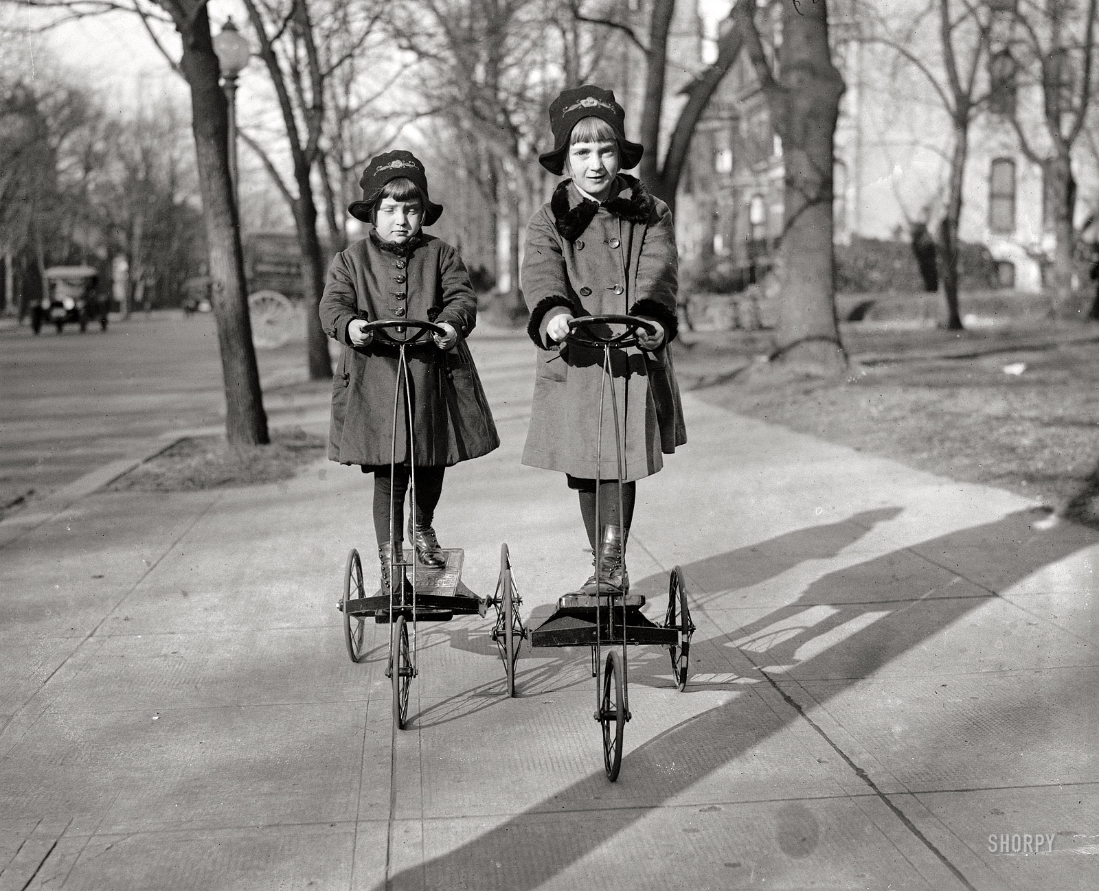 January 13, 1920. Washington, D.C. "Children of Roger Nielsen, Danish Legation; Rita & Ruth." National Photo Company Collection glass negative. View full size.