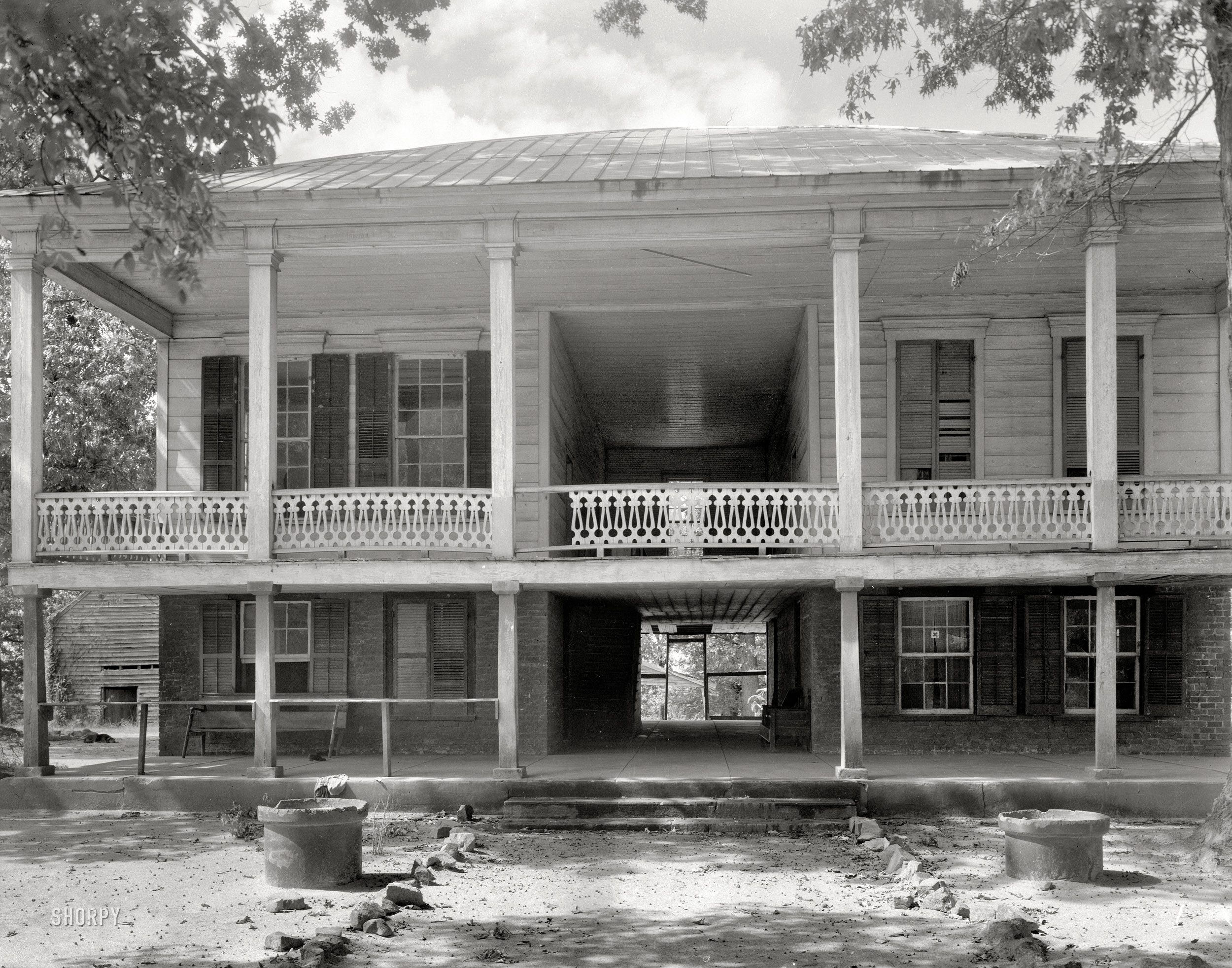 October 1944. Wilkes County, Georgia. "Woods Plantation Country House, Washington vicinity." Photo by Frances Benjamin Johnston. View full size.