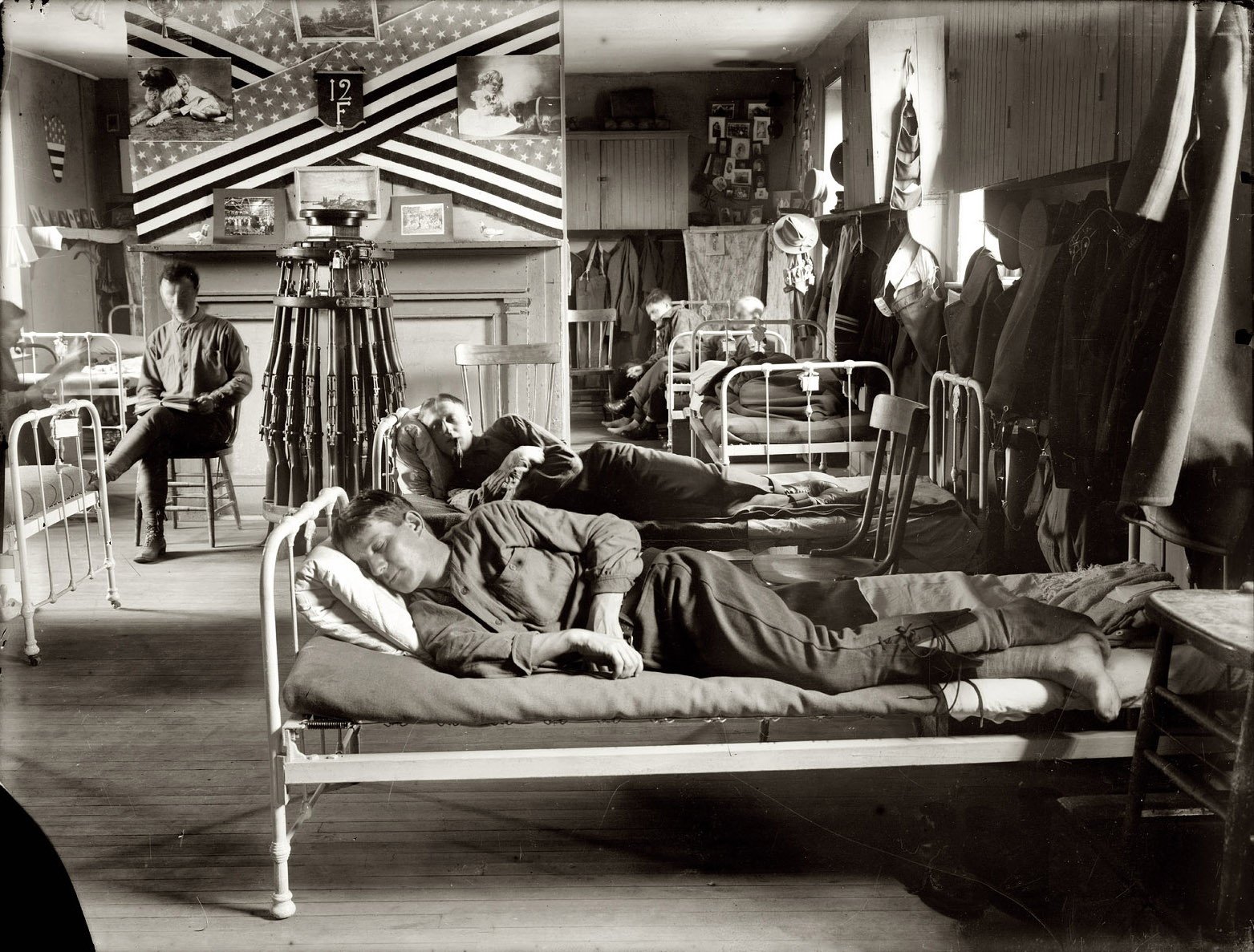 Company F, 12th Infantry. Soldiers in their bunks on Governor's Island circa 1908. View full size. 8x10 glass negative, George Grantham Bain Collection.