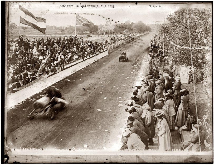 Janatzy in the Vanderbilt Cup auto race. Possibly October 1908. View full size. George Grantham Bain Collection. More posts from the race follow.
