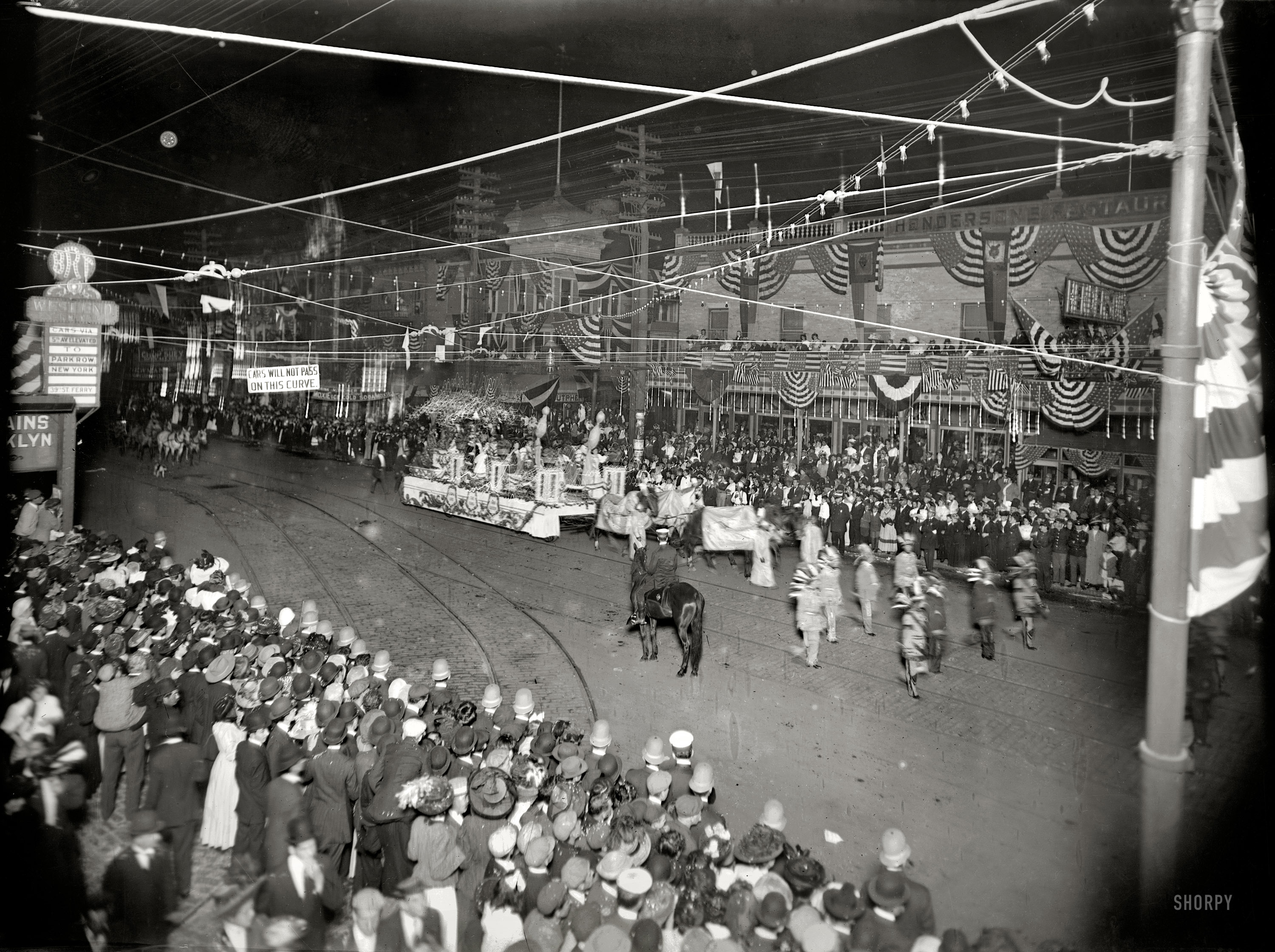 "Coney Island Mardi Gras, 1908." Bon temps New York style. 8x10 inch glass negative, George Grantham Bain Collection. View full size.