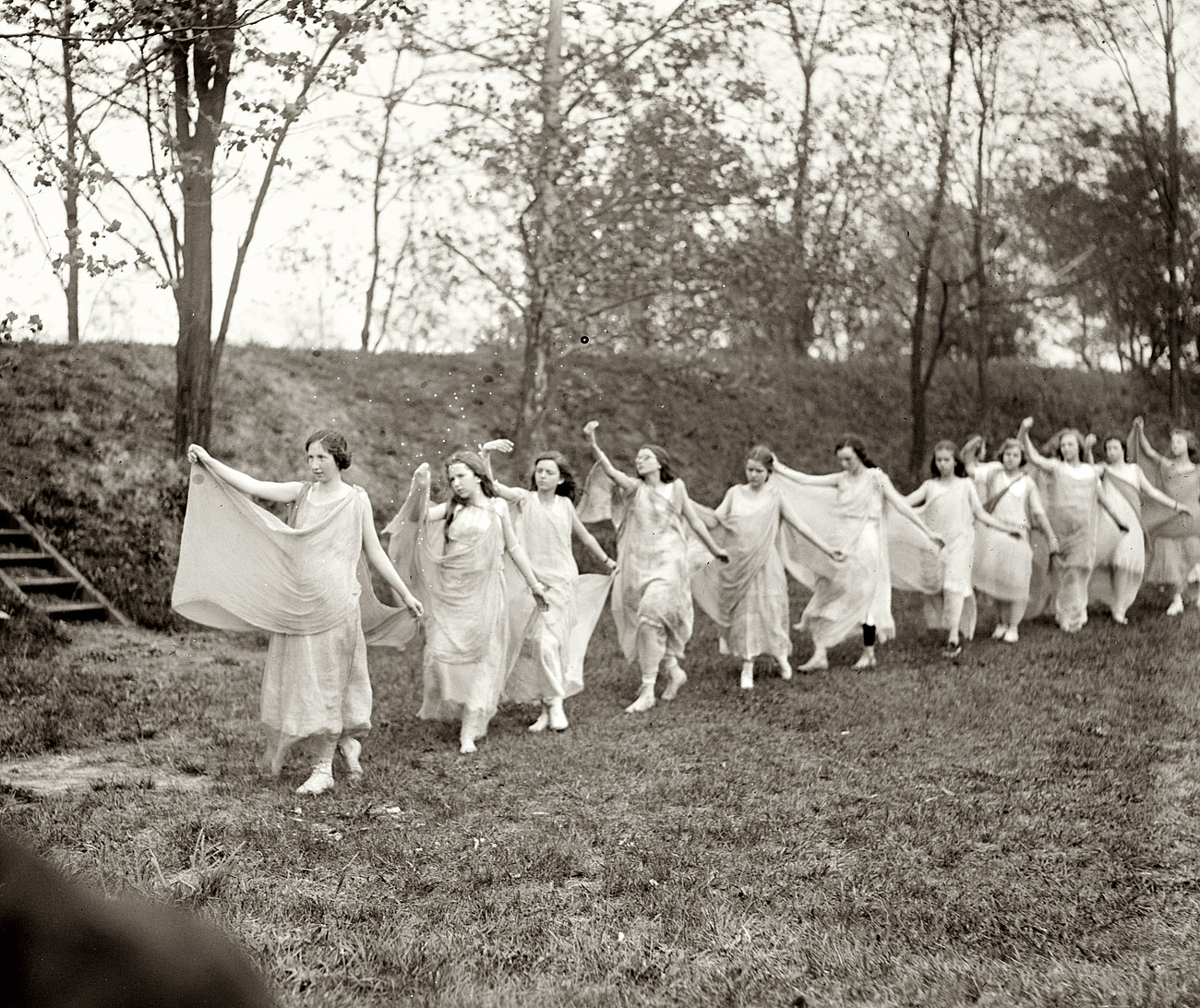 May 17, 1920. Washington, D.C. "Friends Select School, May festival." National Photo Company Collection glass negative. View full size.