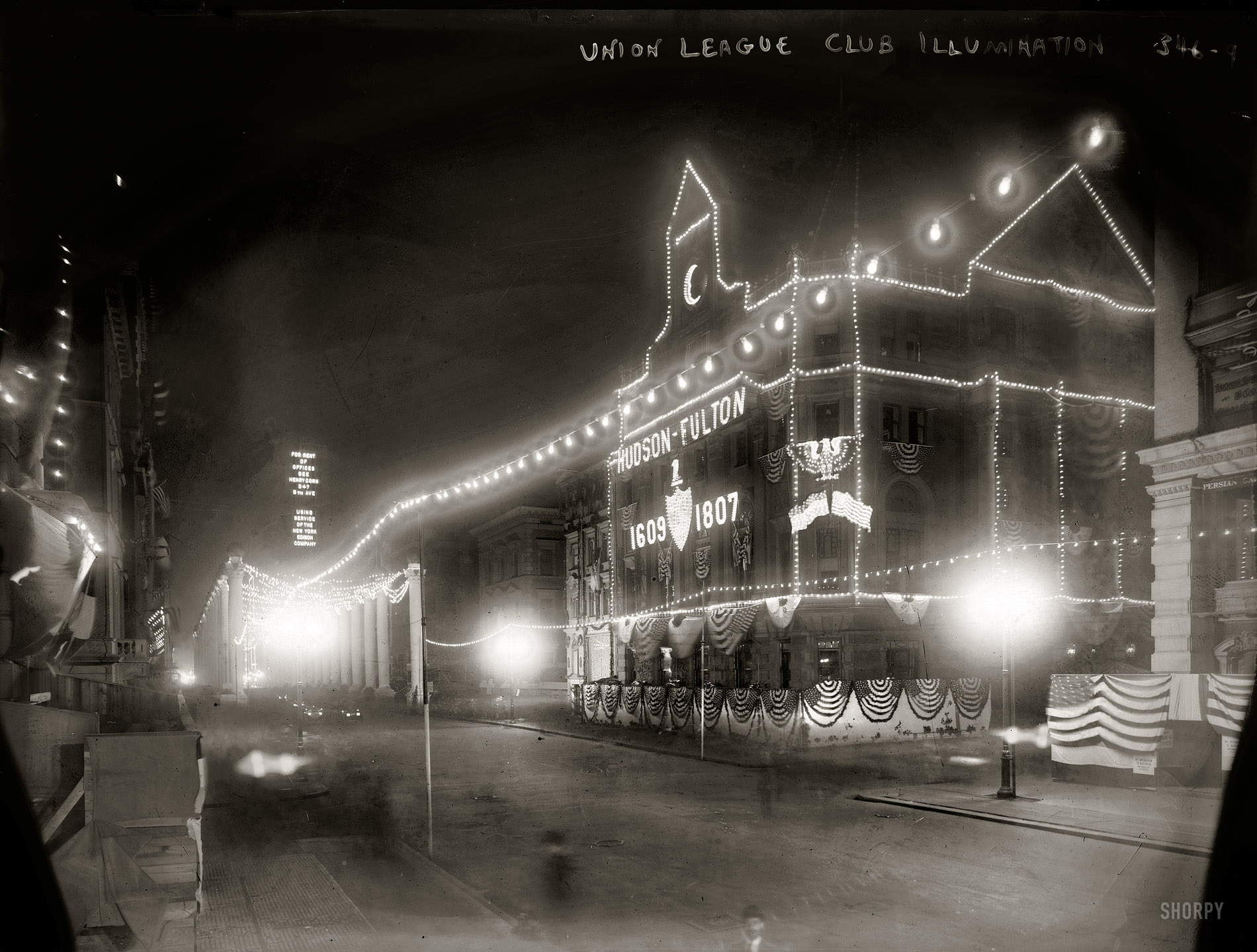 New York, 1909. "Hudson-Fulton celebration. Union League Club illumination." 8x10 glass negative, George Grantham Bain Collection. View full size.