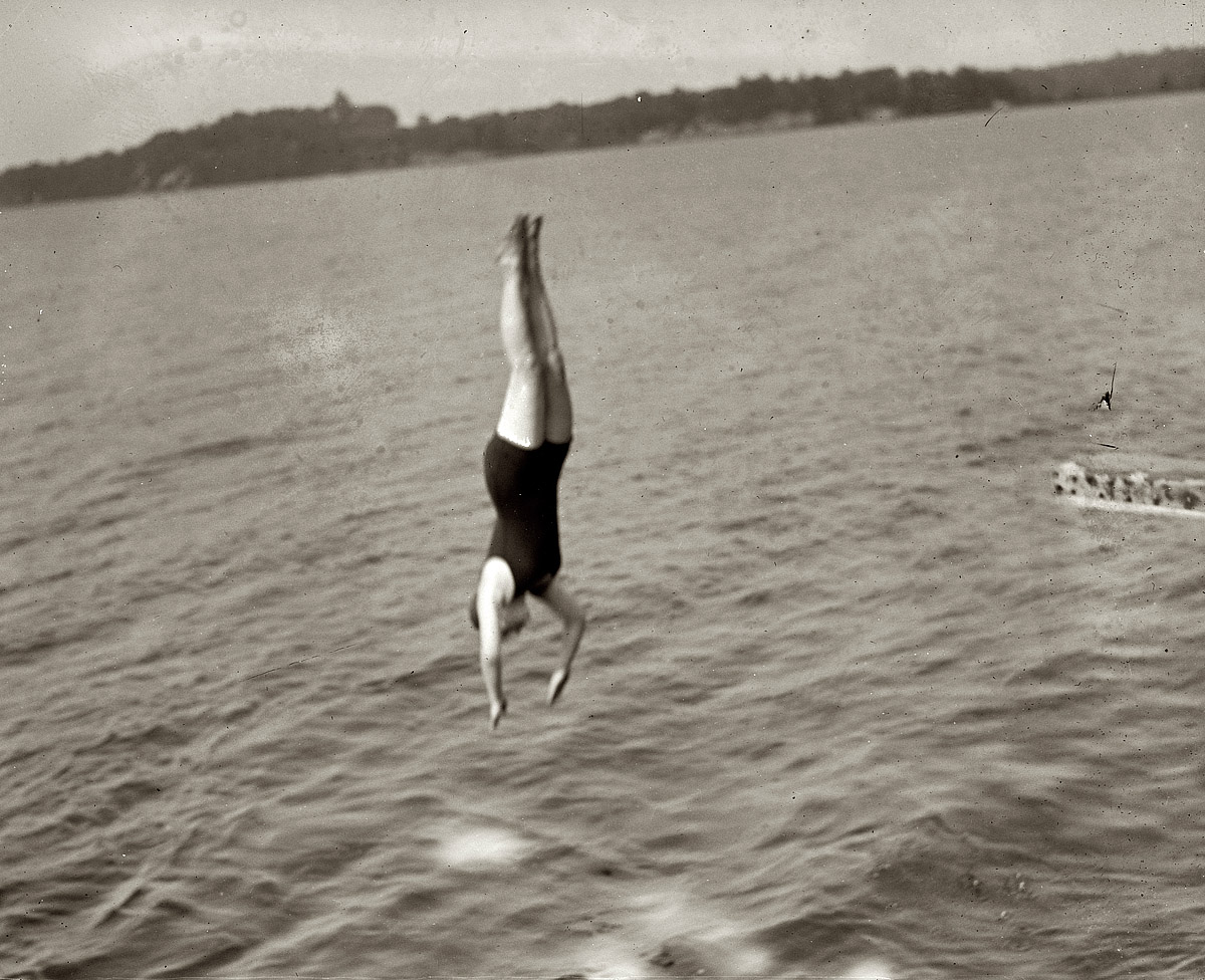 1920. Diving at Sherwood Forest Plantation on the James River in Virginia. National Photo Company Collection glass negative. View full size.