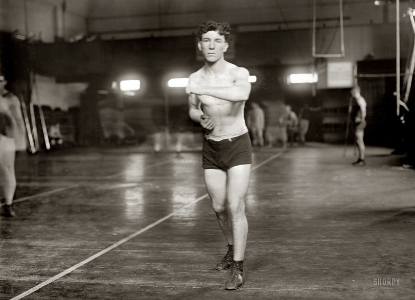 New York circa 1908. "Mike Glover." South Boston welterweight Michael J. Cavanaugh, shown here around age 18, died in 1917 after contracting "a severe cold" while training for what would be his last fight, a bout with Ted Lewis. 5x7 glass negative, George Grantham Bain Collection. View full size.