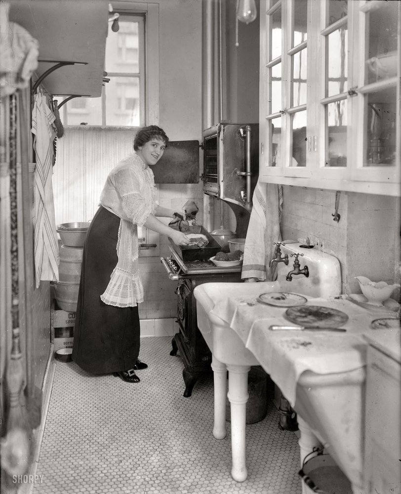 Margarete's Kitchen: 1914