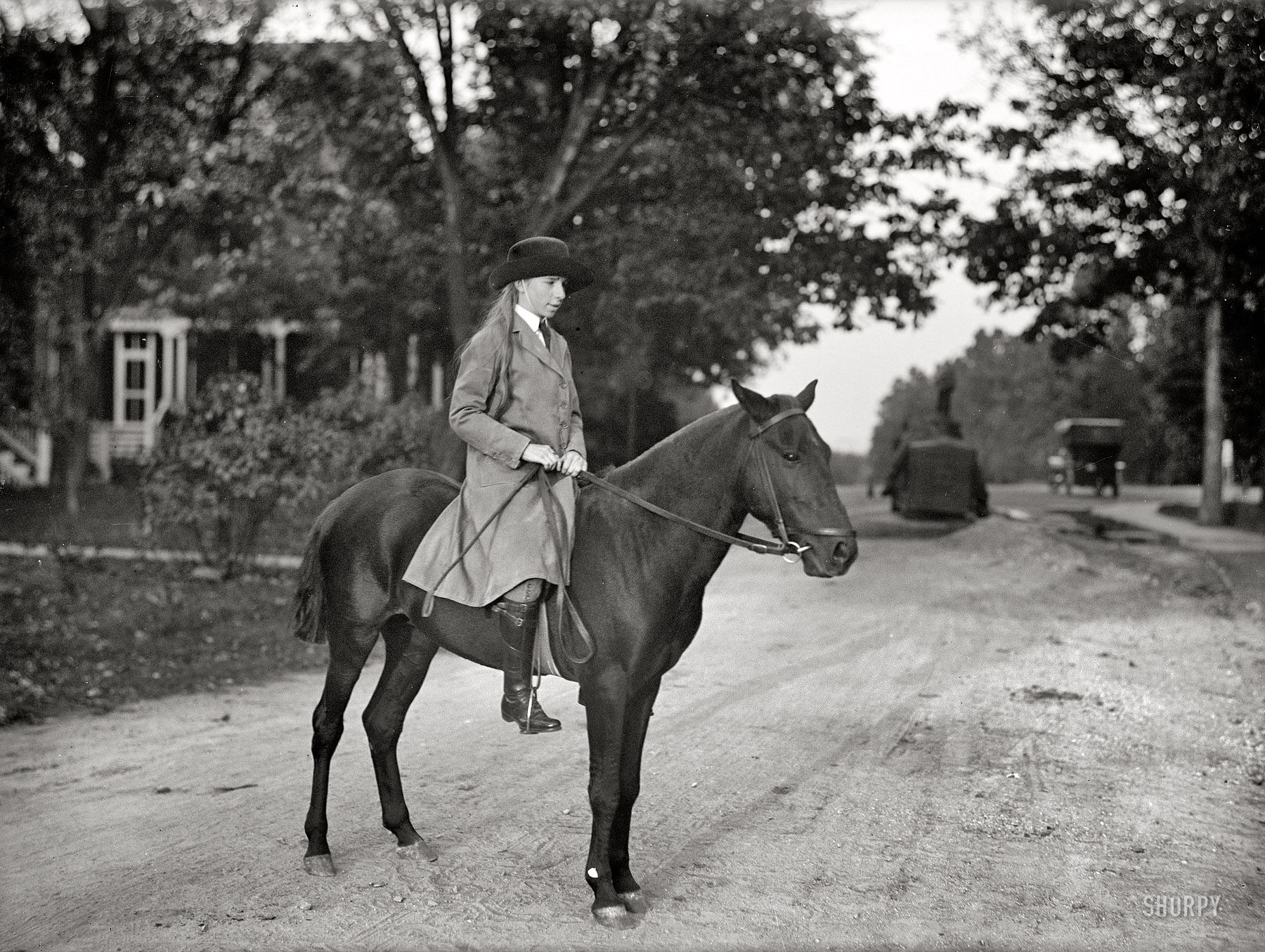 The second of seven 1913 glass negatives from the Harris & Ewing Collection captioned "Louisto Wood." It's Equestrian Tuesday at Shorpy! View full size.
