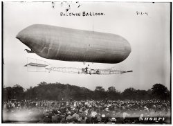 The Baldwin Balloon in flight. May 26, 1909. View full size. George Grantham Bain Collection.