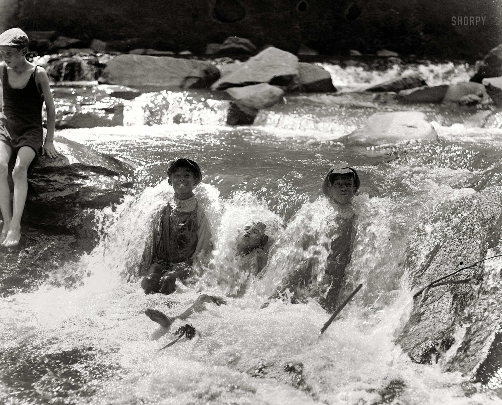 July 28, 1921. Washington, D.C. "Relief from hot weather. Bathing at Rock Creek Park." National Photo Company Collection glass negative. View full size.