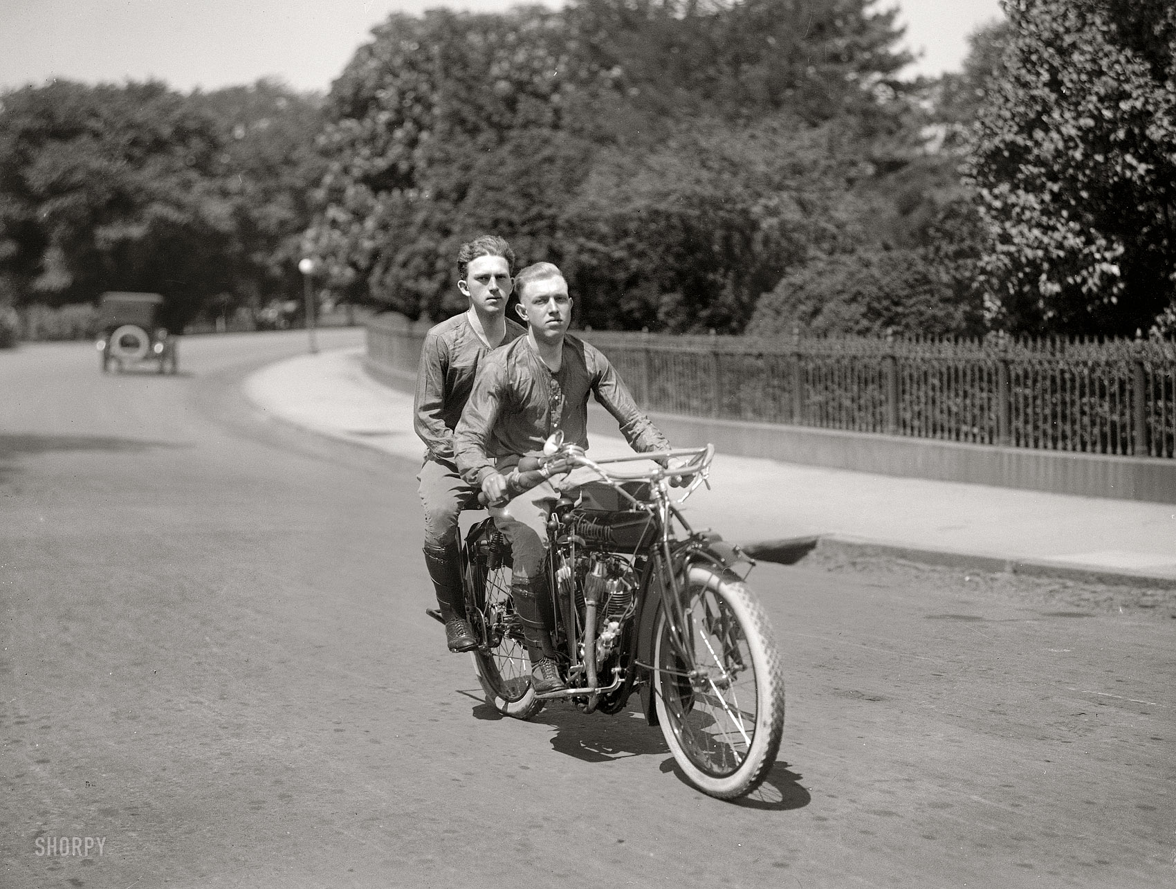 1915. "Baker and O'Brien, transcontinental motorcyclists, at north of Ellipse below White House." Dick O'Brien and Bud Baker were two "Washington high school boys" who made a five-month, 10,000-mile round trip to the West Coast to see the California expositions. Said Dick: "Our experiences will prove mighty interesting when we start to tell them." Harris & Ewing Collection. View full size.