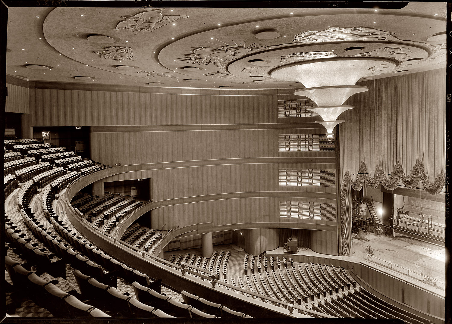 Nov. 22, 1932. The Roxy Theatre on 49th Street. View full size. Photograph by Gottscho-Schleisner. 5x7 acetate negative, Gottscho-Schleisner Collection.