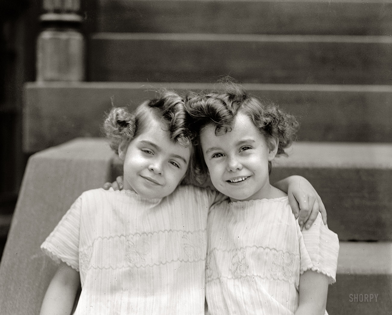 May 20, 1922. Washington, D.C. "Veronica & Miriam de Gracie," daughters of Mr. and Mrs. S. Lonsade de Gracie. National Photo Co. glass negative. View full size.