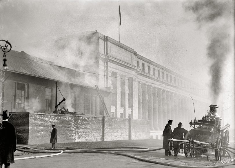 "Bureau of Engraving and Printing, Treasury Department. Fire, February 21, 1916, from spontaneous combustion." Harris &amp; Ewing. View full size.
