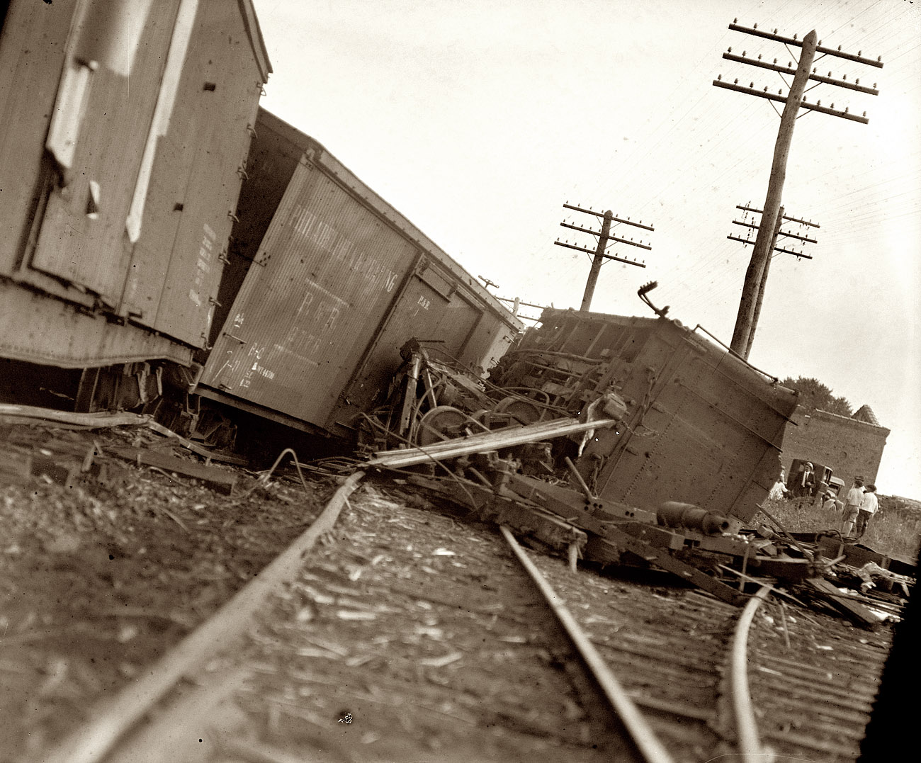 Washington area, 1922. "Railroad wreck." View full size. National Photo Company Collection. The tilted camera gives a nice arrangement of diagonals.