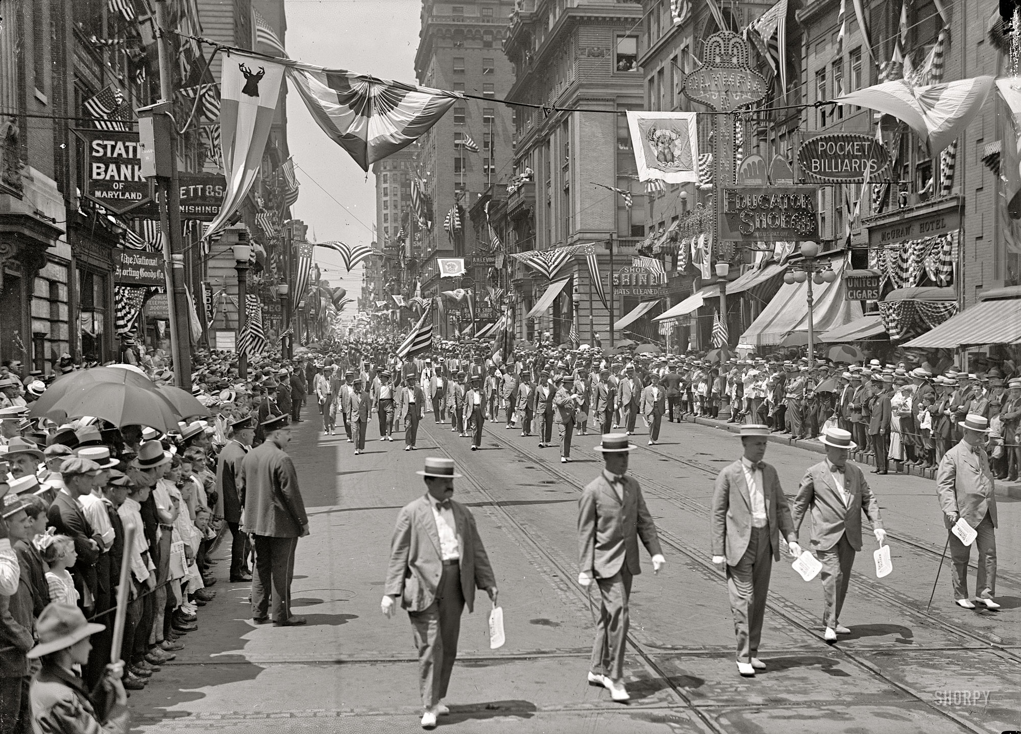 "Elks parade in Baltimore, 1916." The message on those paddle fans: "Bromo-Seltzer." Harris & Ewing Collection glass negative. View full size.