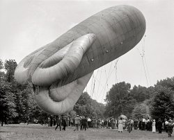 "Balloon, 1923." The fez wearers would seem to indicate a connection with the Shrine convention held in Washington in June 1923. View full size.