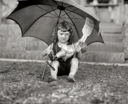 June 28, 1923. Washington, D.C. "Girl in bathing suit." National Photo Company Collection glass negative. View full size.