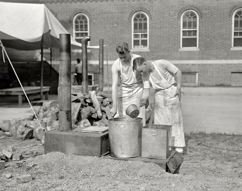 Washington, D.C., or vicinity circa 1917. "Camp cooks." Now where'd we leave that salt shaker? Harris &amp; Ewing Collection glass negative. View full size.
