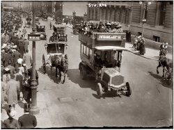 Fifth Avenue at 51st Street in New York circa 1913. View full size. 5x7 glass negative, George Grantham Bain Collection.