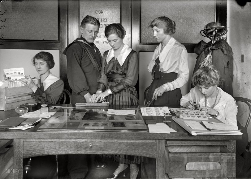 Washington, D.C., 1918. Sailor Noonan's ordeal in Room 403 continues: "Navy department, intelligence bureau, finger-print department clerks: Blanche Donahue, James A. Noonan, Marie S. Dahm, Blanche G. Stansbury, Mrs. G.G. Boswell." Harris &amp; Ewing Collection glass negative. View full size.
