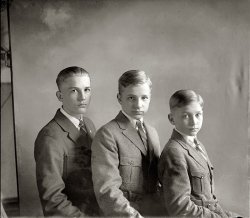 1924. "Children of Mrs. Milan Getling" (actually Getting). National Photo Company Collection glass negative. View full size.