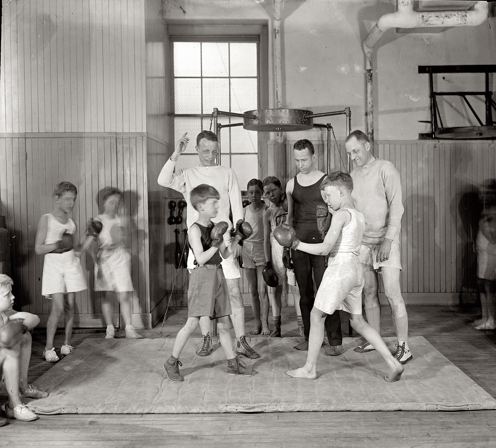 March 22, 1924. Washington, D.C. "Theodore Roosevelt III, boxing." National Photo Company Collection glass negative, Library of Congress. View full size.