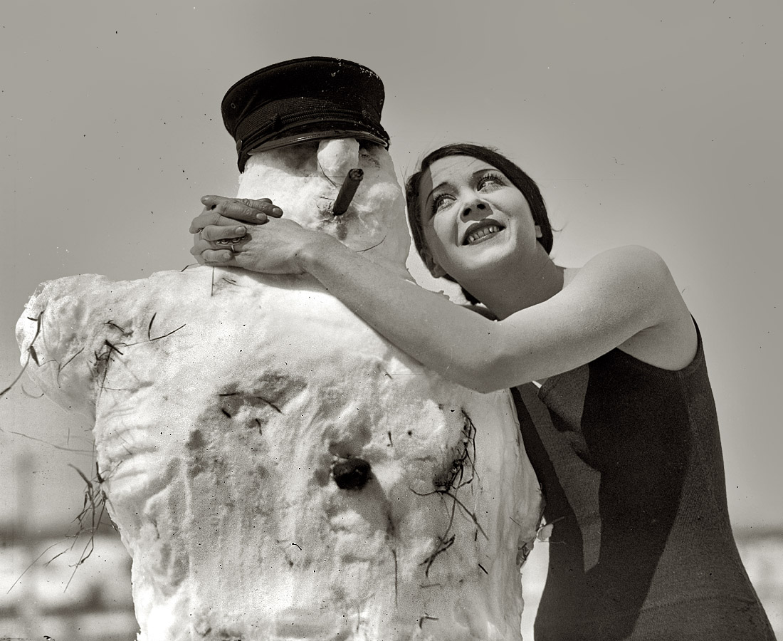 Washington, D.C. April 2, 1924. The motion picture actress Fritzi Ridgeway strikes a pose. View full size. National Photo Co. Collection glass negative.