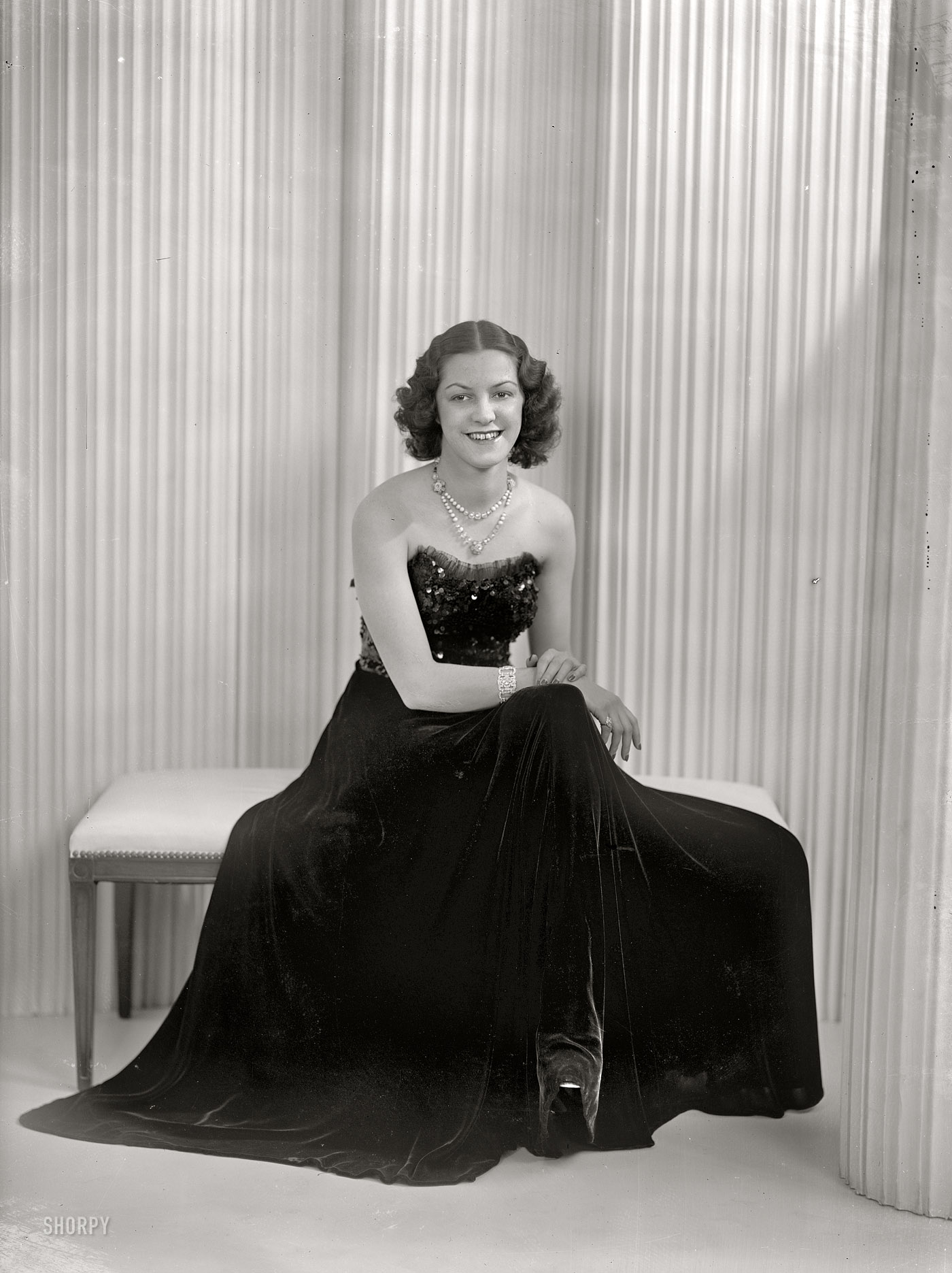 Washington, D.C., 1939. "Henderson, Adrienne, Miss, portrait." The town, a night on, ready for. Harris & Ewing Collection glass negative. View full size.