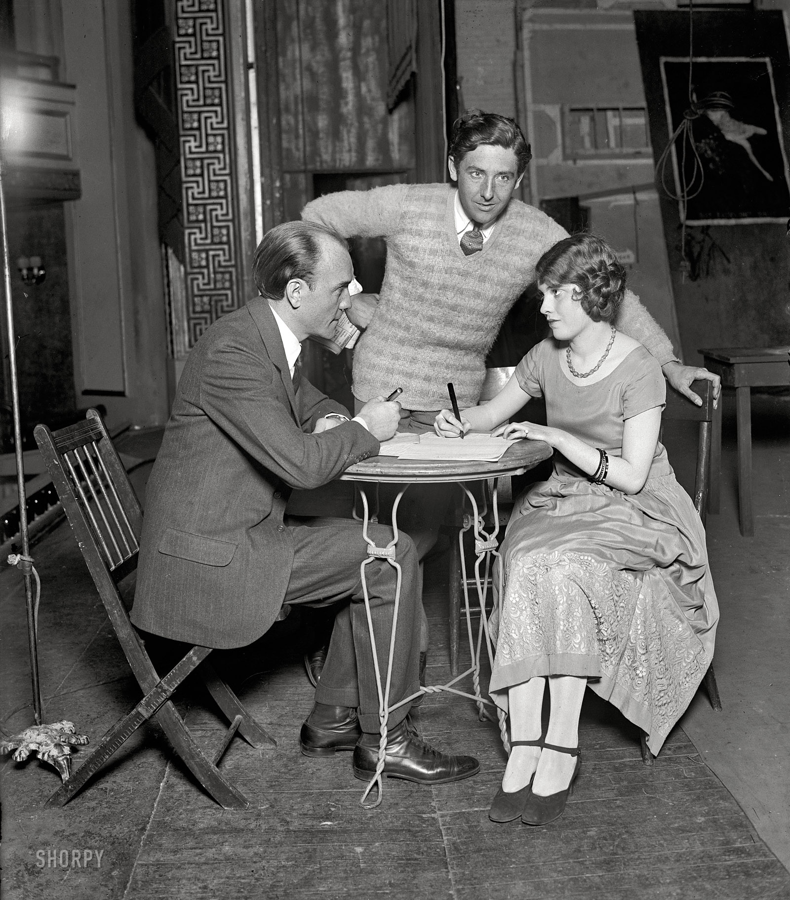 January 26, 1925. Washington, D.C. "Broadway impresario Earl Carroll signs up Miss Katherine Revner in The Rat." Nat'l Photo glass negative. View full size.