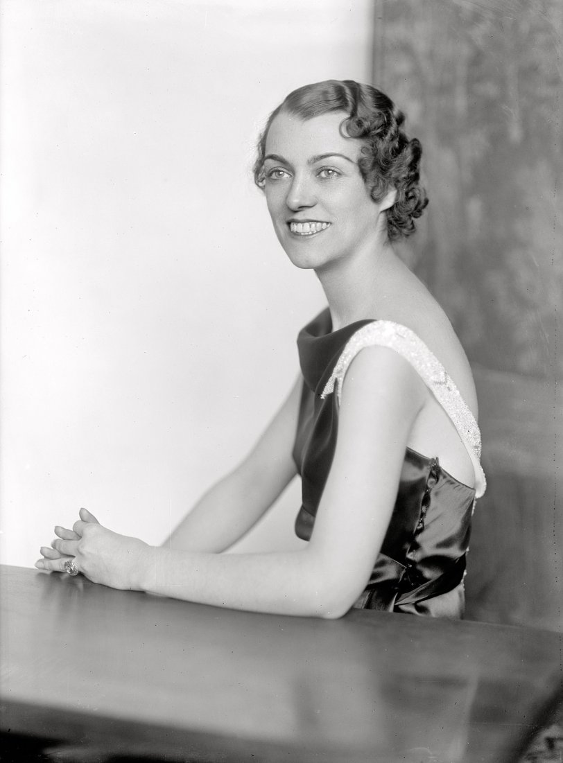 1933. "Mrs. W.C. Bullock, portrait." Harris &amp; Ewing glass neg. View full size.

