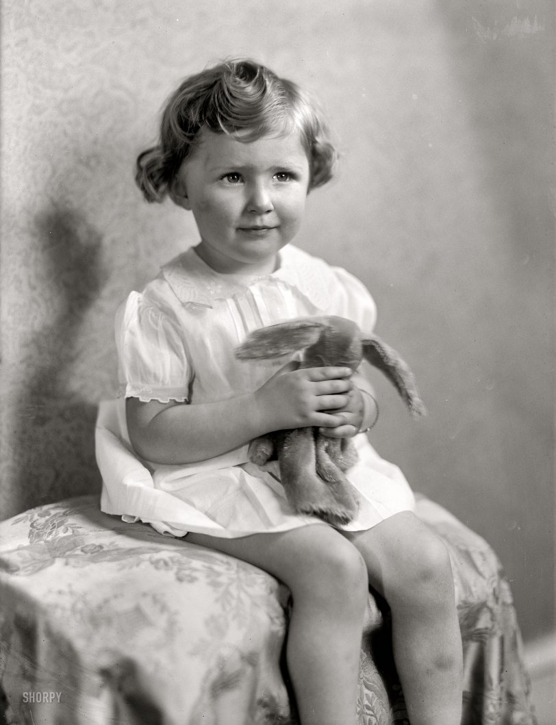 Washington, D.C., circa 1935. "Mary F. Trager, portrait." Harris &amp; Ewing Collection glass negative. View full size.
