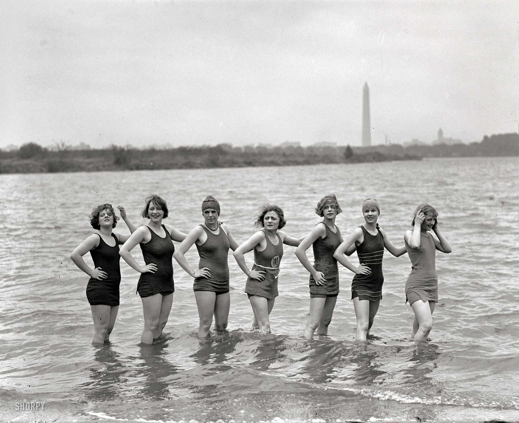 Washington, D.C. April 29, 1925. "Girls from Keith's at Arlington Beach." Showgirls from the local B.F. Keith vaudeville house taking a dip in nippy weather. National Photo Company Collection glass negative. View full size.