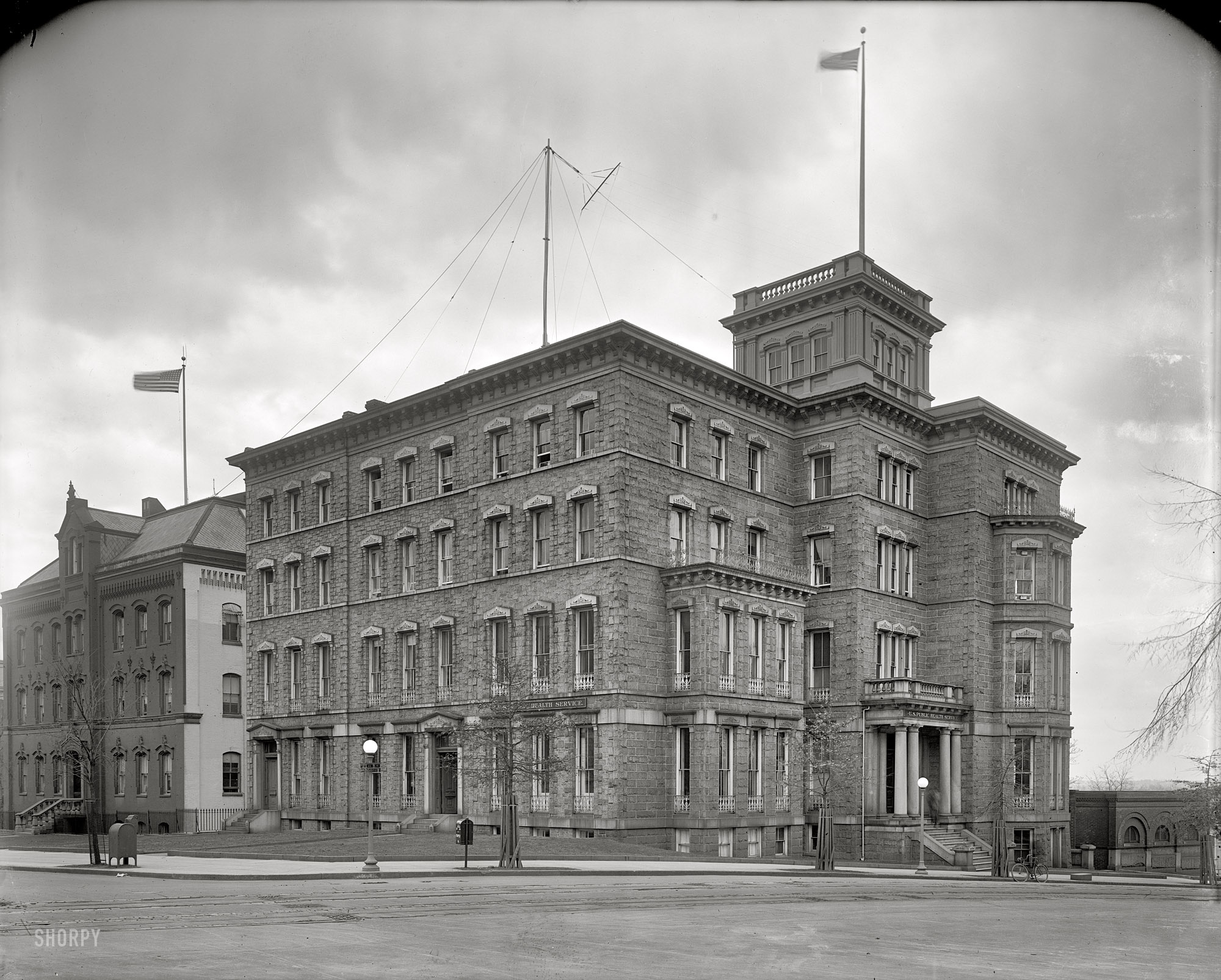 Washington, D.C., circa 1914. "U.S. Public Health Service and Geodetic Survey Library, B Street and New Jersey Avenue S.E." Where Charles Addams meets Edward Gorey. Harris & Ewing Collection glass negative. View full size.