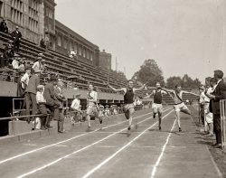 Running With a Fast Crowd: 1925