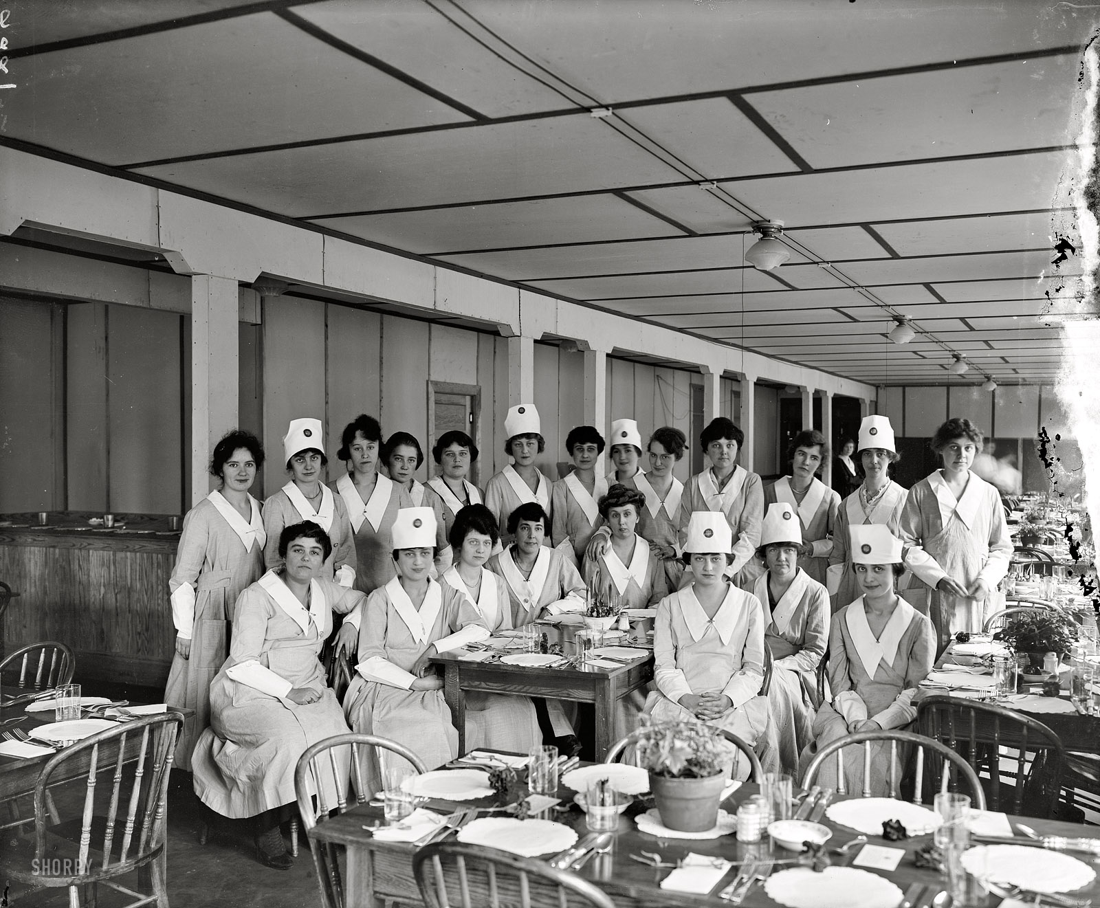 Washington, D.C., circa 1918. "U.S. Food Administration." The cafeteria in one of Uncle Sam's new bureaucracies. Harris & Ewing glass negative. View full size.