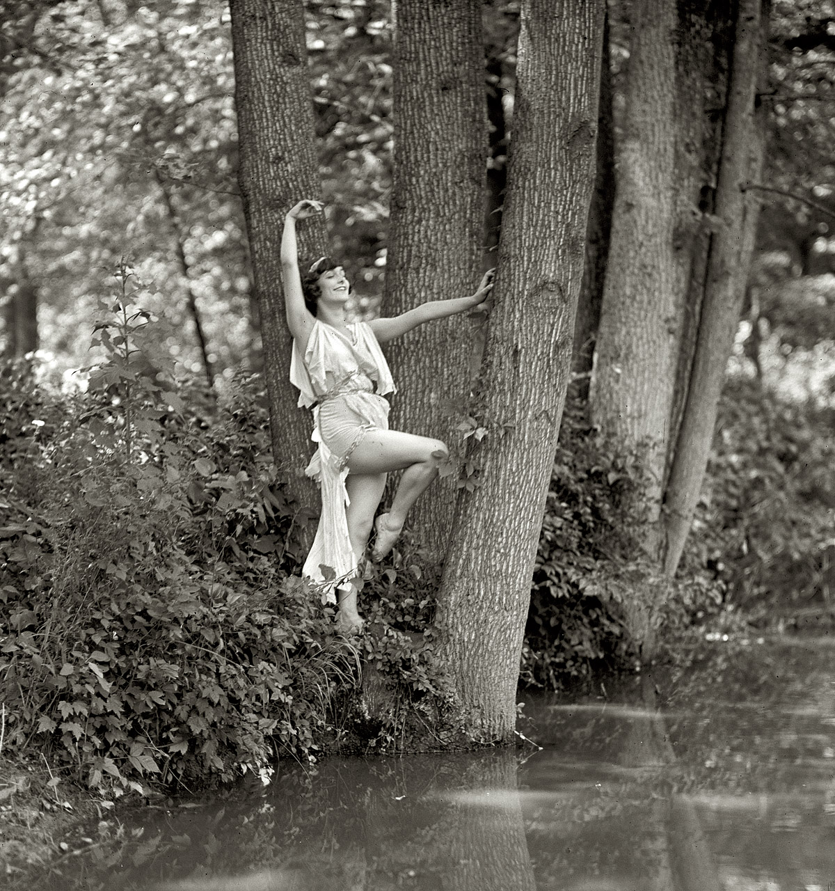 June 30, 1925. "Miss Dorothy Brautigam of the National American Ballet." National Photo Company Collection glass negative. View full size.