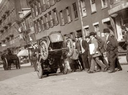 Roy Repp in his bucking Buick ("Maude, the Motor Mule") circa 1915 in New York. (Three more pics). View full size. George Grantham Bain Collection.