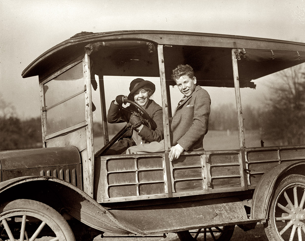 January 2, 1926. Tommy Leiter and Harriet Mitchell, daughter of Gen. Billy Mitchell. View full size. 5x7 glass negative, National Photo Co. Collection.