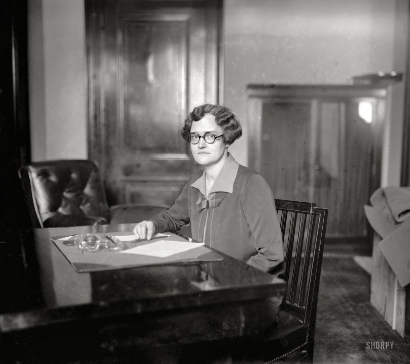 January 15, 1926. Washington, D.C. "Miss Mary J. Simpson, journal clerk of the Senate." National Photo Company Collection glass negative. View full size.

