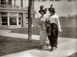 May 25, 1914. "Mrs. Del Campo and Ruth Rabasa," daughter of the Mexican diplomat Emilio Rabasa. View full size. George Grantham Bain Collection.