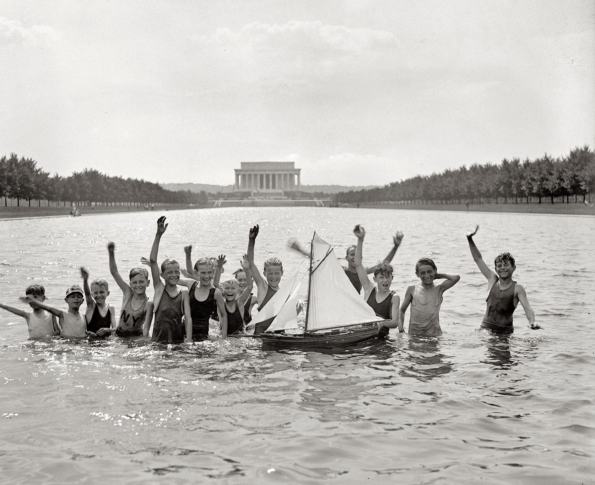 "Lincoln Memorial. July 16, 1926." View full size. National Photo Company.
