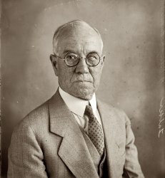 1926 or 1927. "Mr. Tabber Raleigh Habudashu," says the Library of Congress. What we see written on the negative is "Tabber of Raleigh, Haberdasher." 4x5 glass negative, National Photo Company Collection. View full size.