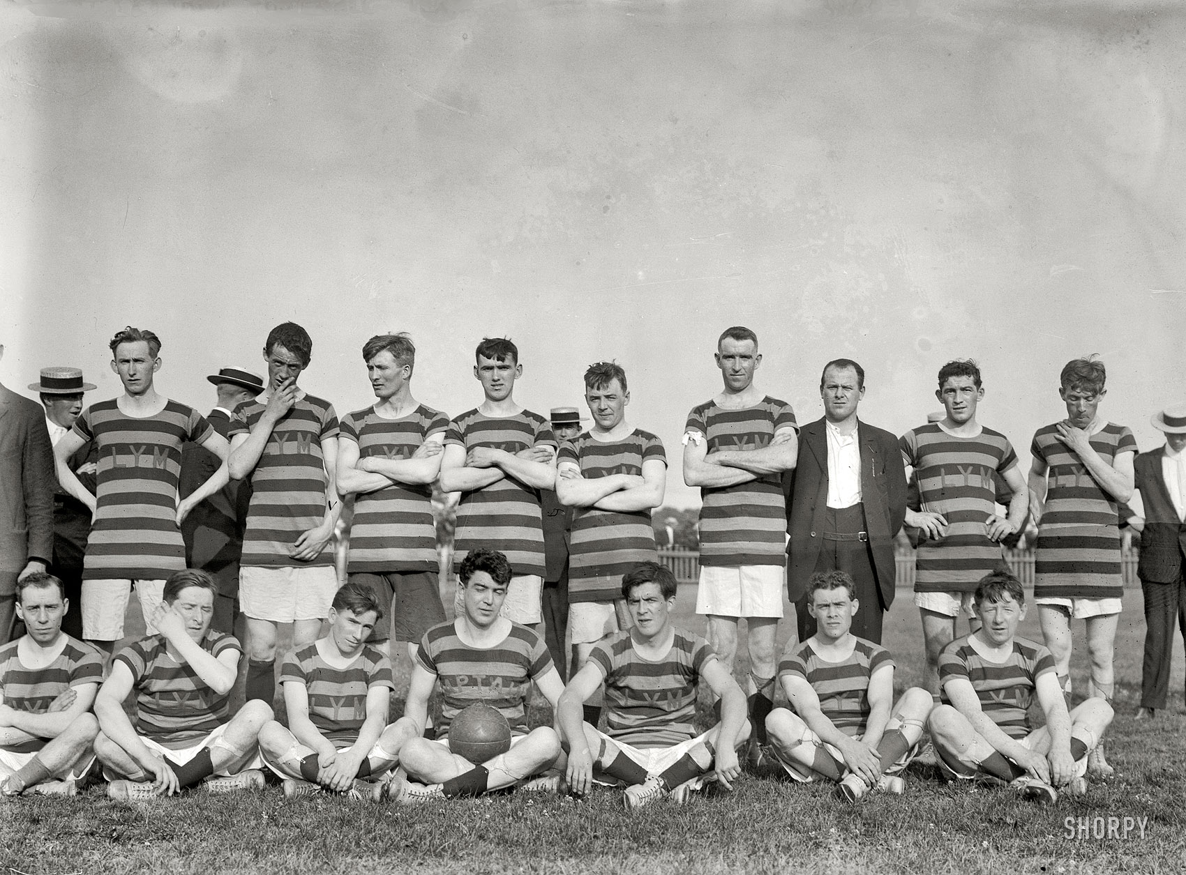 New York circa 1914. "Leitrim football (soccer) team." Or perhaps more accurately, Gaelic football. On this day it was the Leitrim Young Men's Society against Cavan. 5x7 glass negative, Bain News Service. View full size.