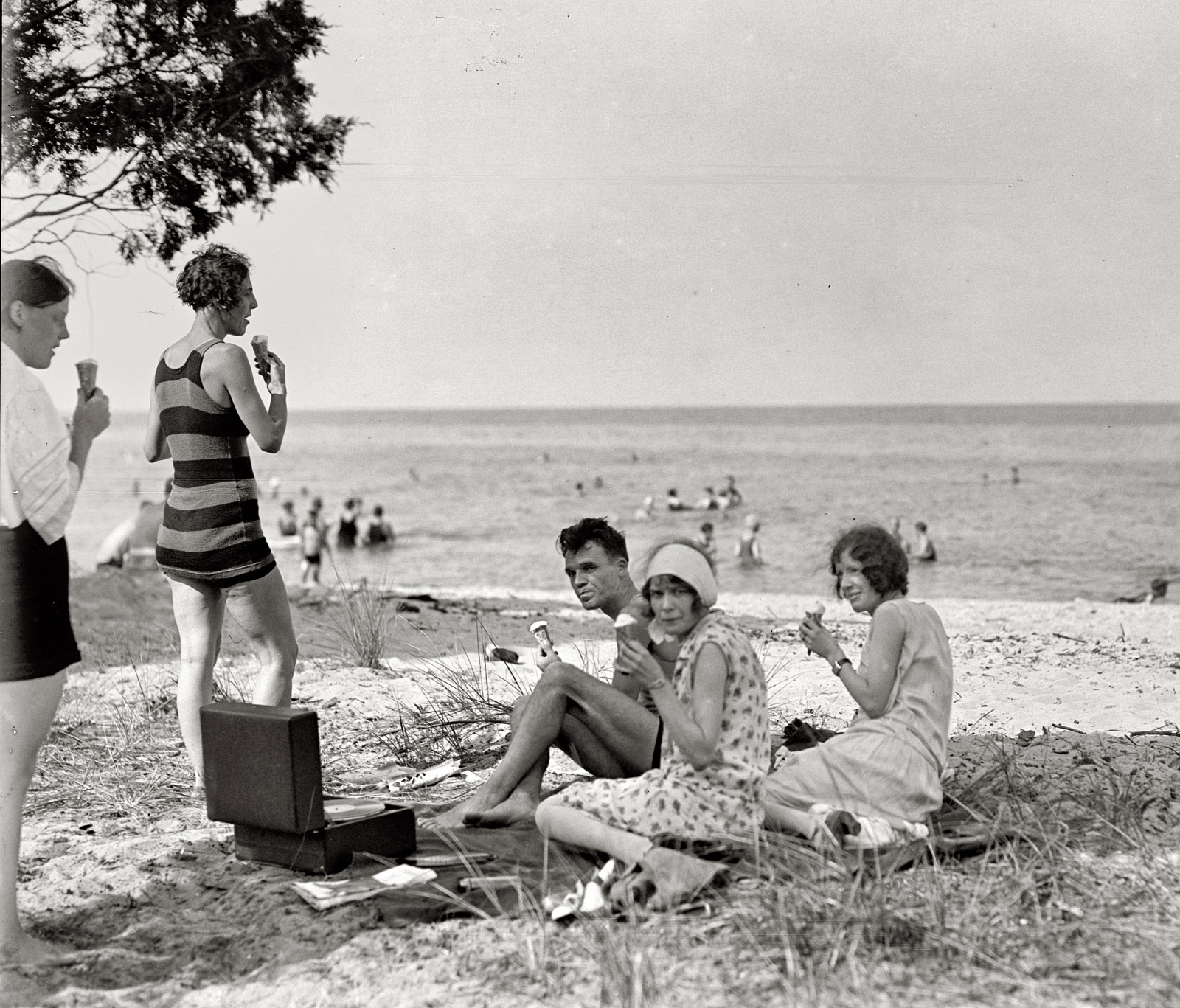 Circa 1928, more fun in the sun at Plum Point near Chesapeake Beach, Maryland. National Photo Company Collection glass negative. View full size.