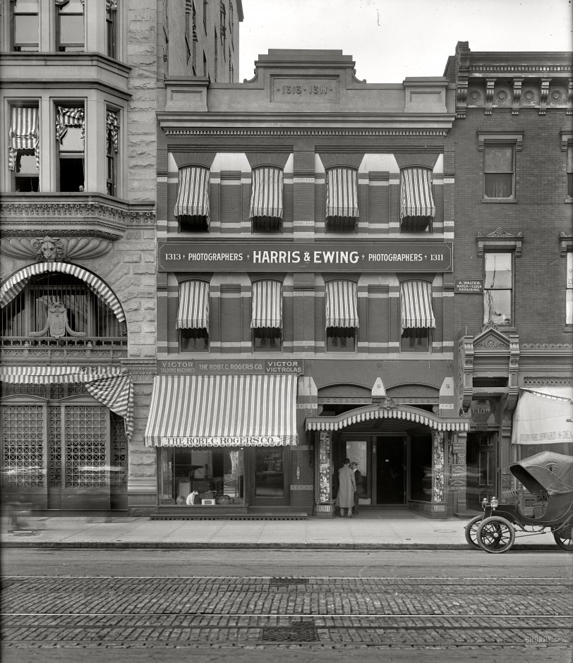 Washington, D.C., circa 1908. "Harris &amp; Ewing. Exterior, old studio, F Street." Harris &amp; Ewing Collection glass negative. View full size.

